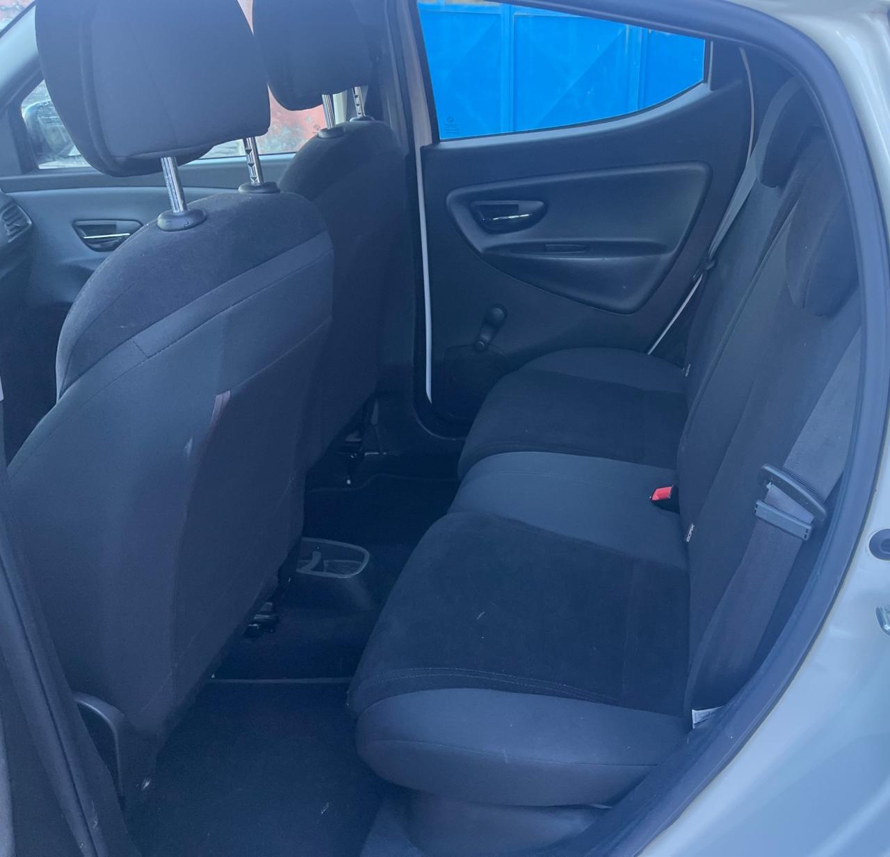 Lancia Ypsilon 1.2 69 CV 5 P Gold-km104000-