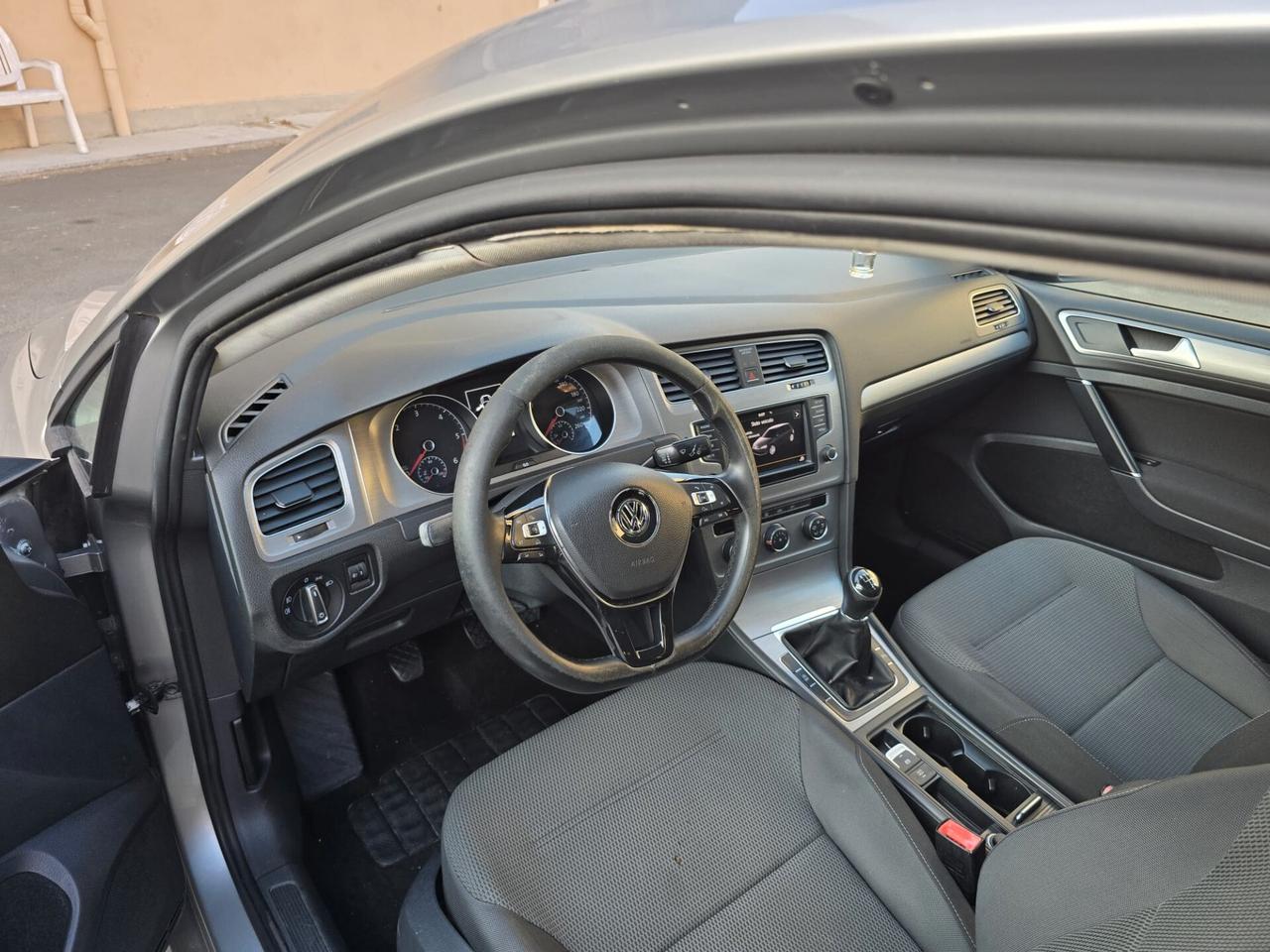 Volkswagen Golf 1.6 TDI 110 CV 5p. Executive BlueMotion Technology garanzia 12 mesi