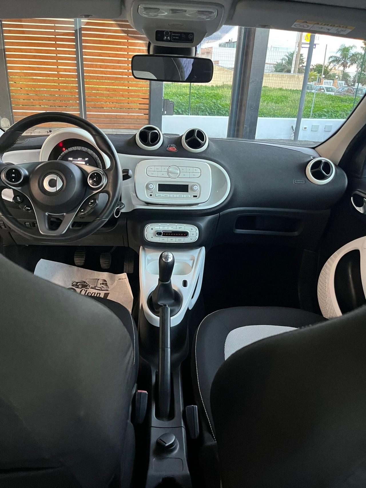 Smart ForFour 70 1.0 Passion Adatta A Neopatentati