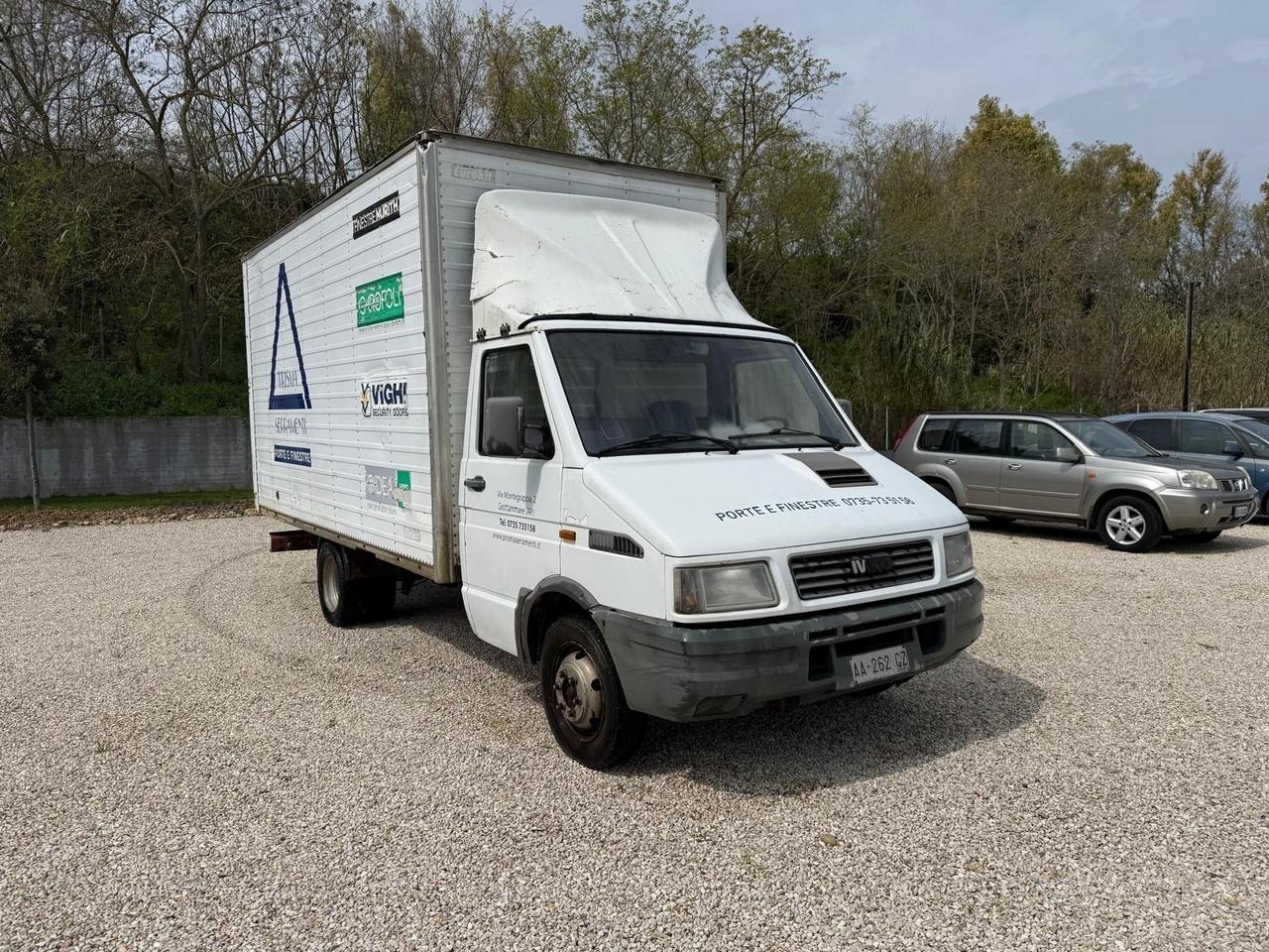 Iveco Daily 35.8 2.5 Diesel PL Cab. Classic