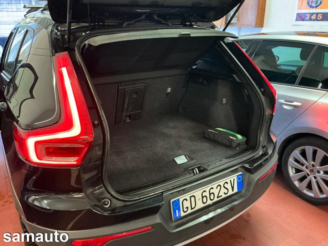 Volvo XC40 1.5 Benzina T2 Momentum auto N1 2021
