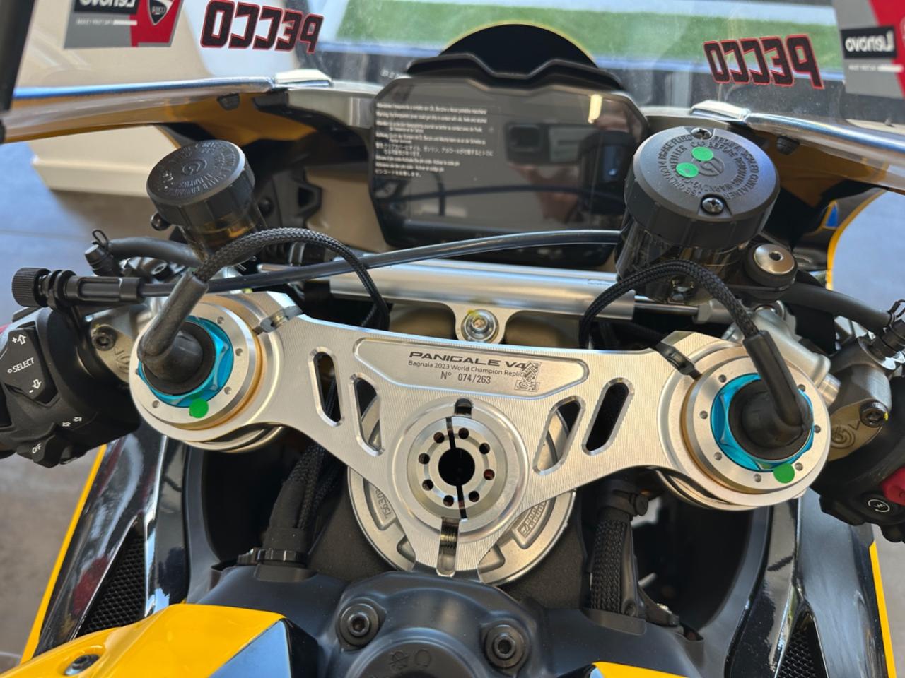 Ducati Panigale V4 BAGNAIA 2023 World Champion Replica - n. 74 di 263