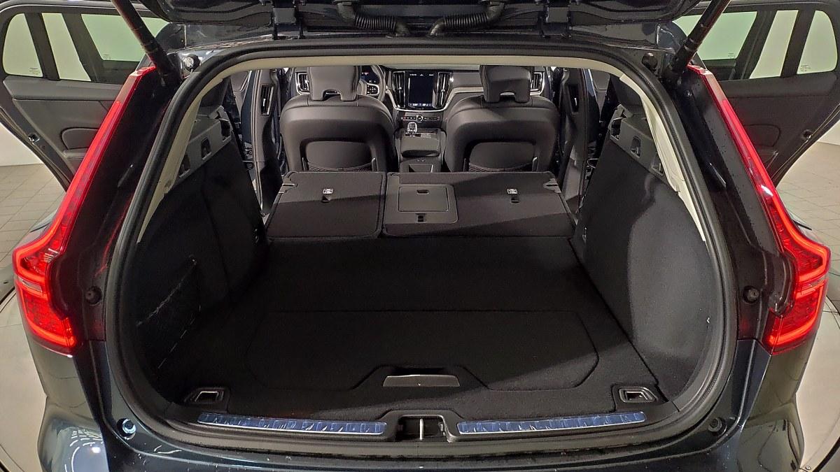 VOLVO V60 B4 Mild Hybrid Automatico Plus Dark