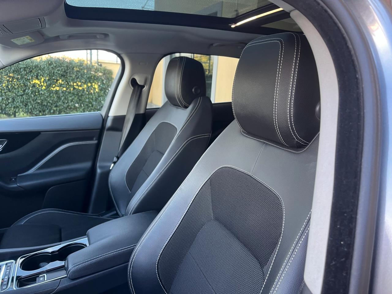 Jaguar F-Pace 2.0 D 180 CV AWD R-Sport