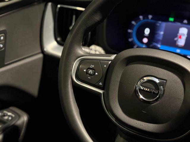 VOLVO XC60 B4 (d) Geartronic Momentum Pro