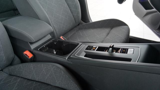 VOLKSWAGEN Golf 1.0 eTSI EVO DSG Life