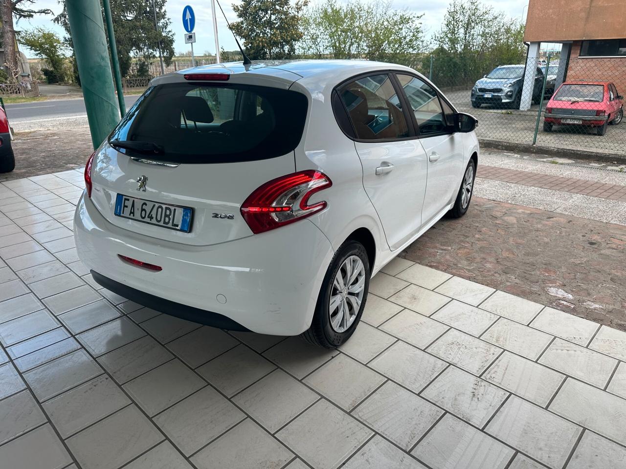 Peugeot 208 1.4 GPL
