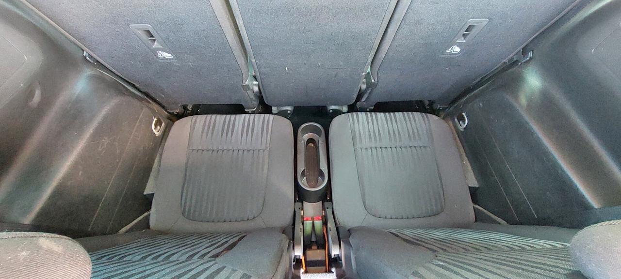 ZAFIRA 7 POSTI 1,6 METANO DI SERIE 150 CV TURBO, INNOVATION TELEFONO LEGA SENSORI FULL FULL