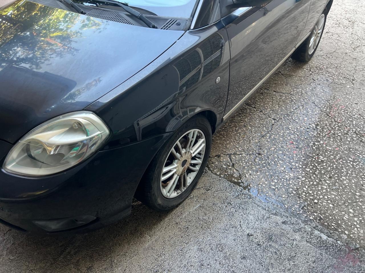 Lancia Ypsilon 1.3 MJT 75 CV Tetto apribile