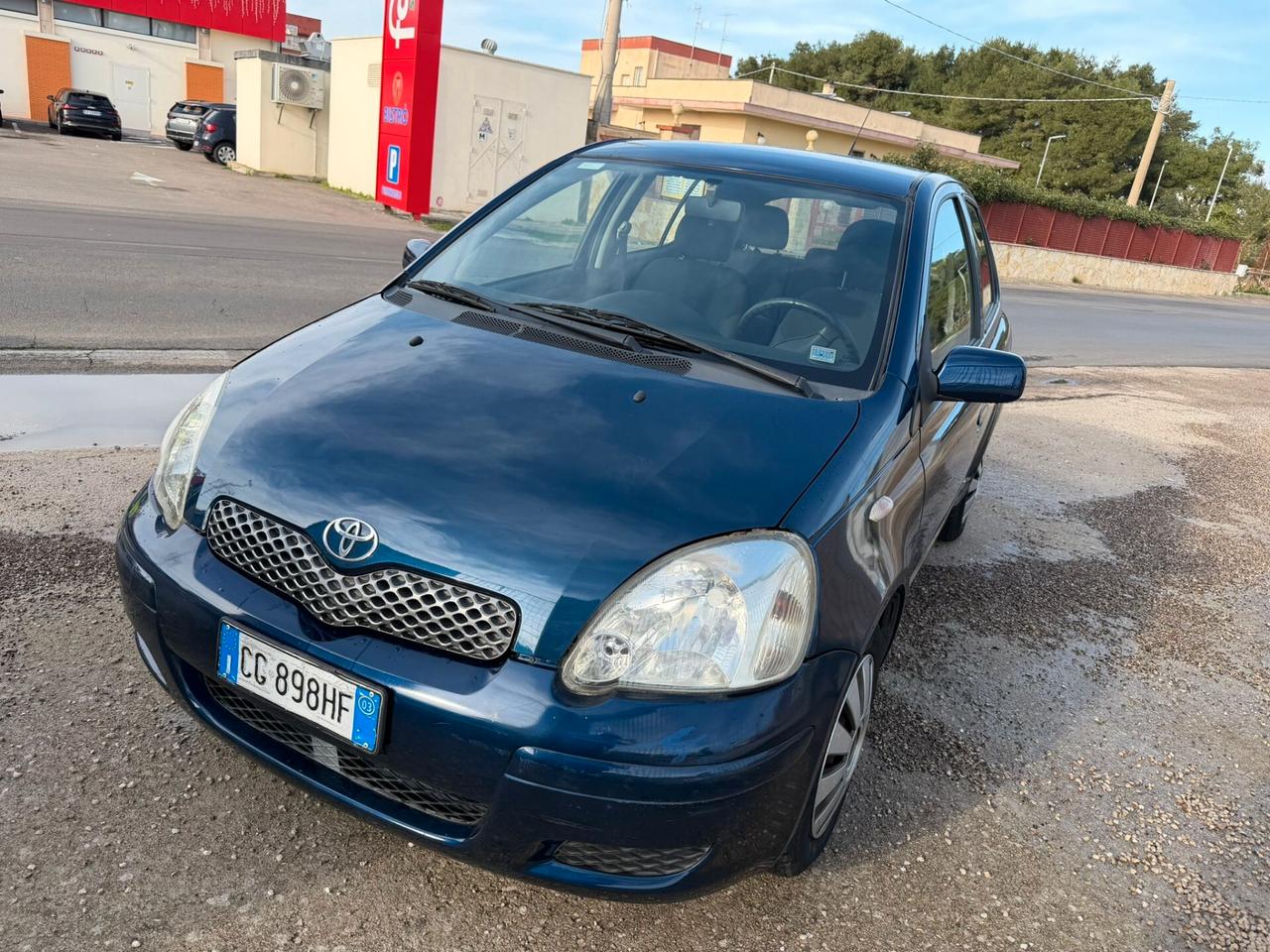 Toyota Yaris 1.0 BENZ
