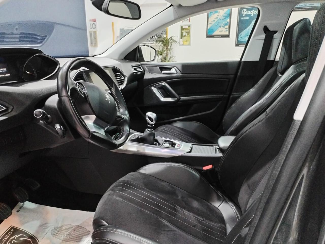 Peugeot 308 BlueHDi 120 S&S Allure