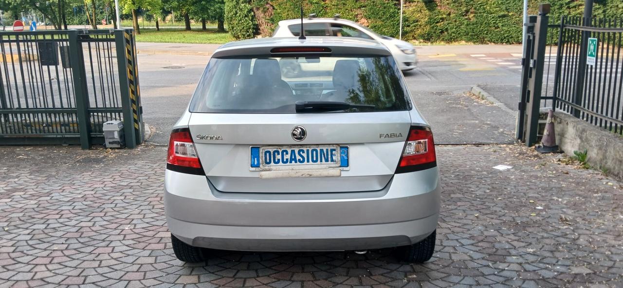 Skoda Fabia 1.0 benzina neopatentati