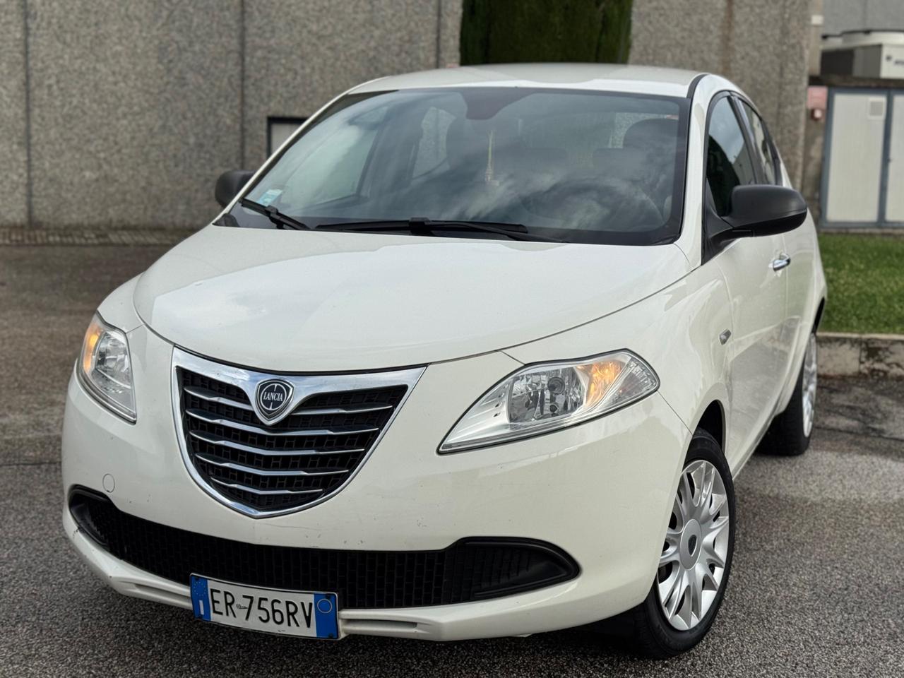 Lancia Ypsilon 1.2 69 CV 5 porte GPL Ecochic Gold
