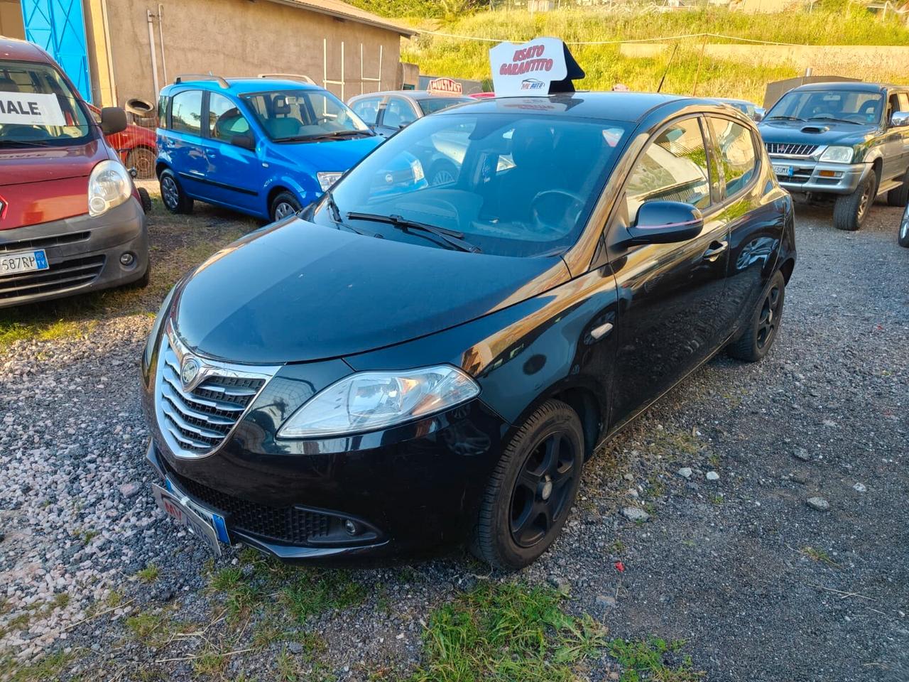 Lancia Ypsilon 1.2 69 CV 5 porte S&S Platinum