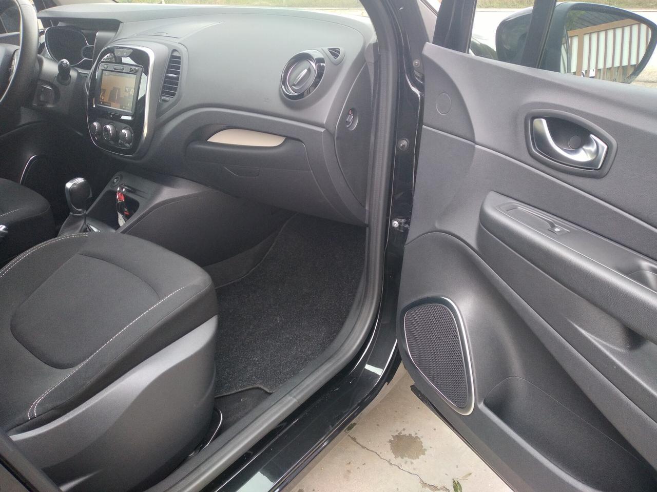 Renault Captur dCi 8V 90 CV EDC Sport Edition