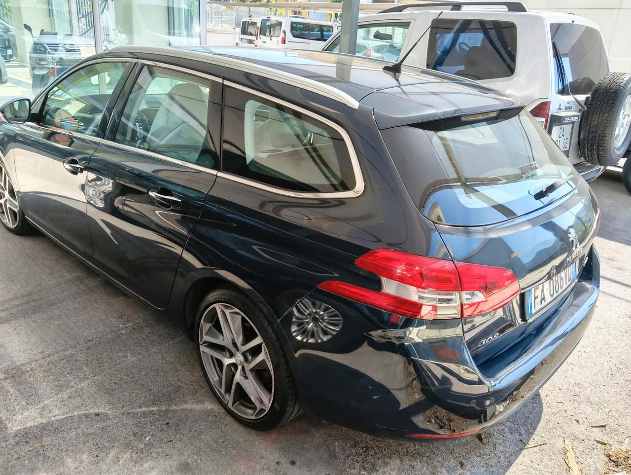 Peugeot 308 BlueHDi 120 S&S SW Allure