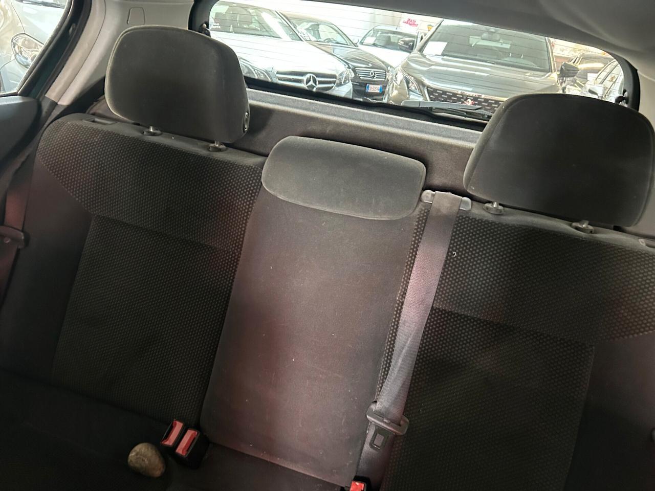 Opel Astra 1.6 16V Twinport 5 porte Cosmo