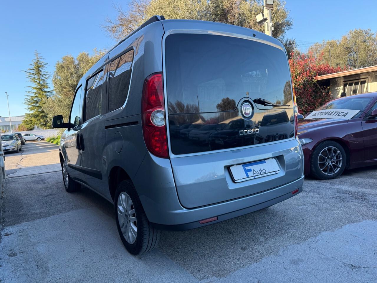 Fiat Doblo Doblò 1.6 MJT 16V Emotion,clima,sensori di parcheggio,cerchi in lega,comandi al volante,ecc.
