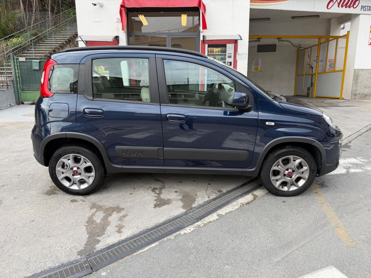 FIAT PANDA 900 LOUNGE 4X4 NEOPATENTATI KM 63 MILA !!!