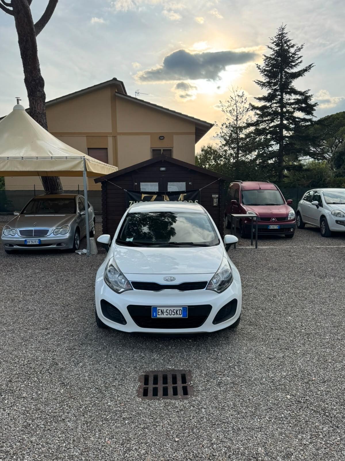 Kia Rio 1.1 CRDi WGT 5p. EX