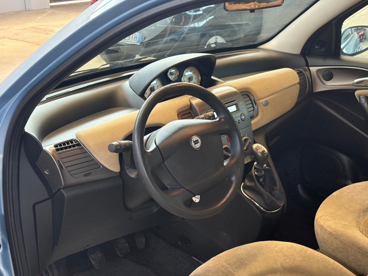 Lancia Ypsilon 1.2 Oro Bianco