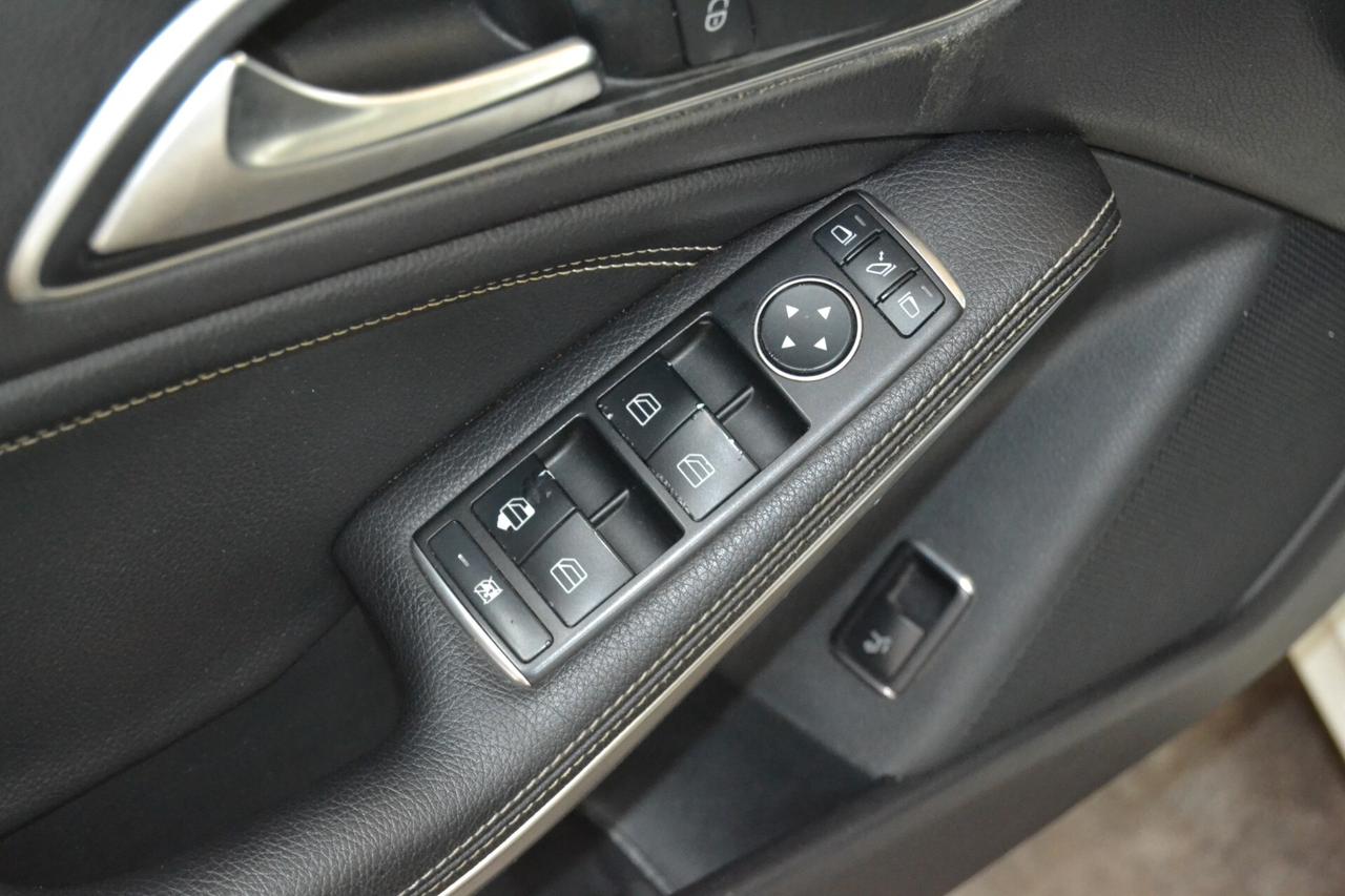 Mercedes-benz CLA 200D Automatic Premium NAVI/Pelle