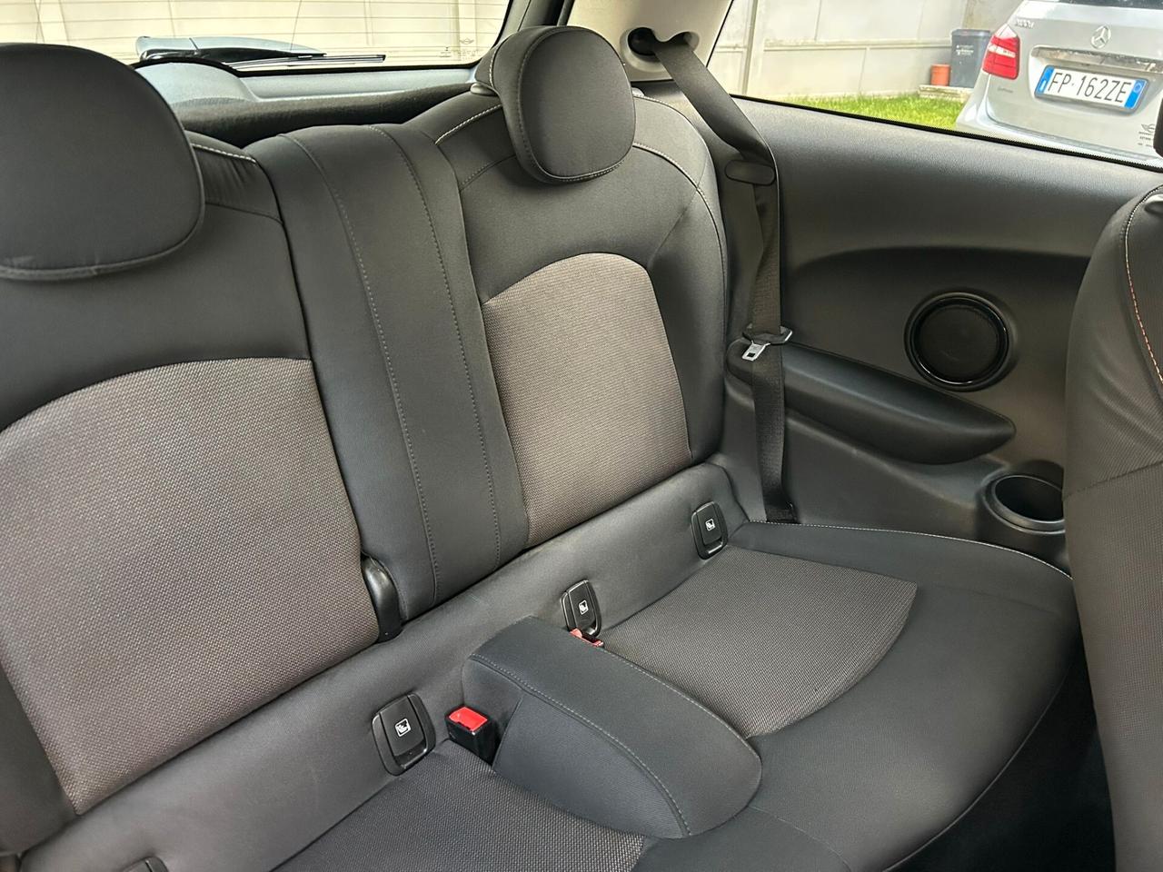 Mini F56 3p 1.5 BENZINA Yours auto LED CERCHI 17"