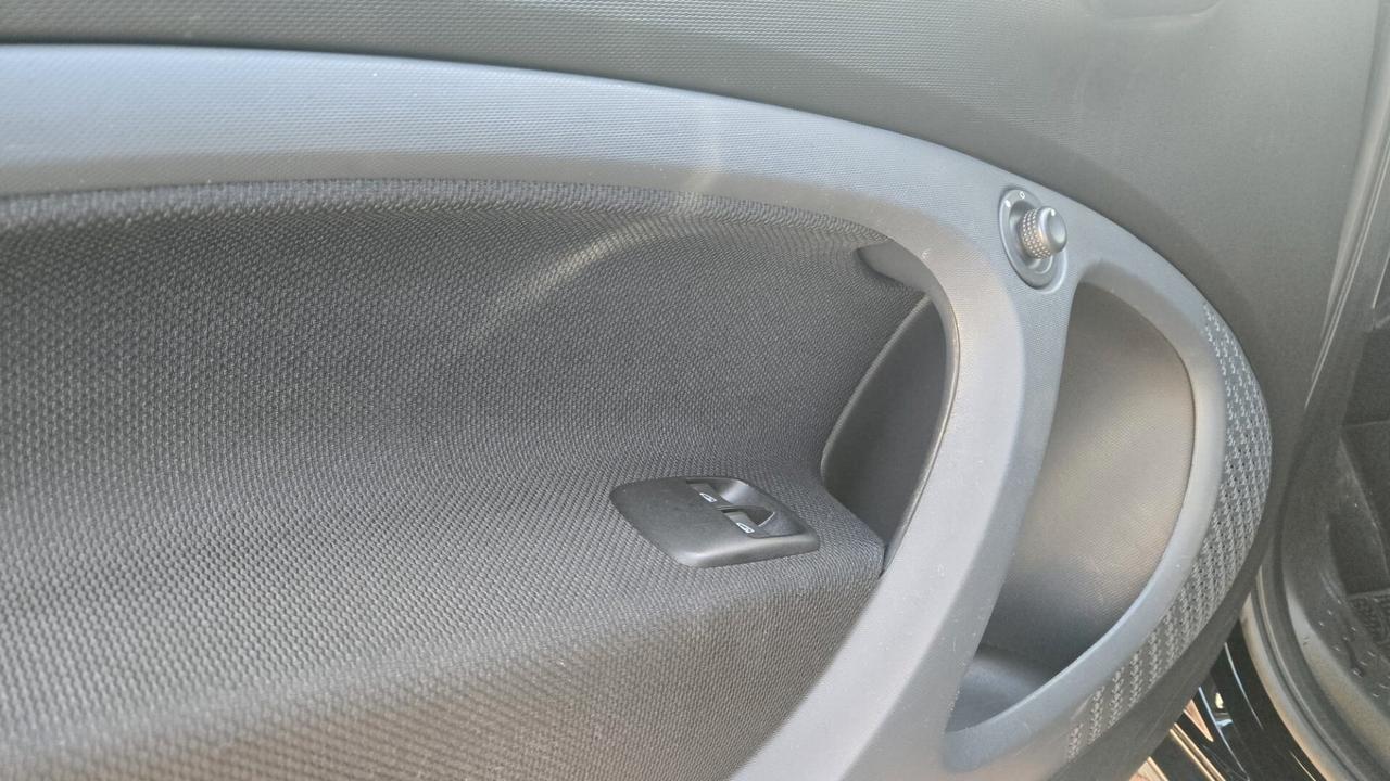 smart forTwo Cabrio 1.0 Passion 71cv twinamic my18 Lega App USB