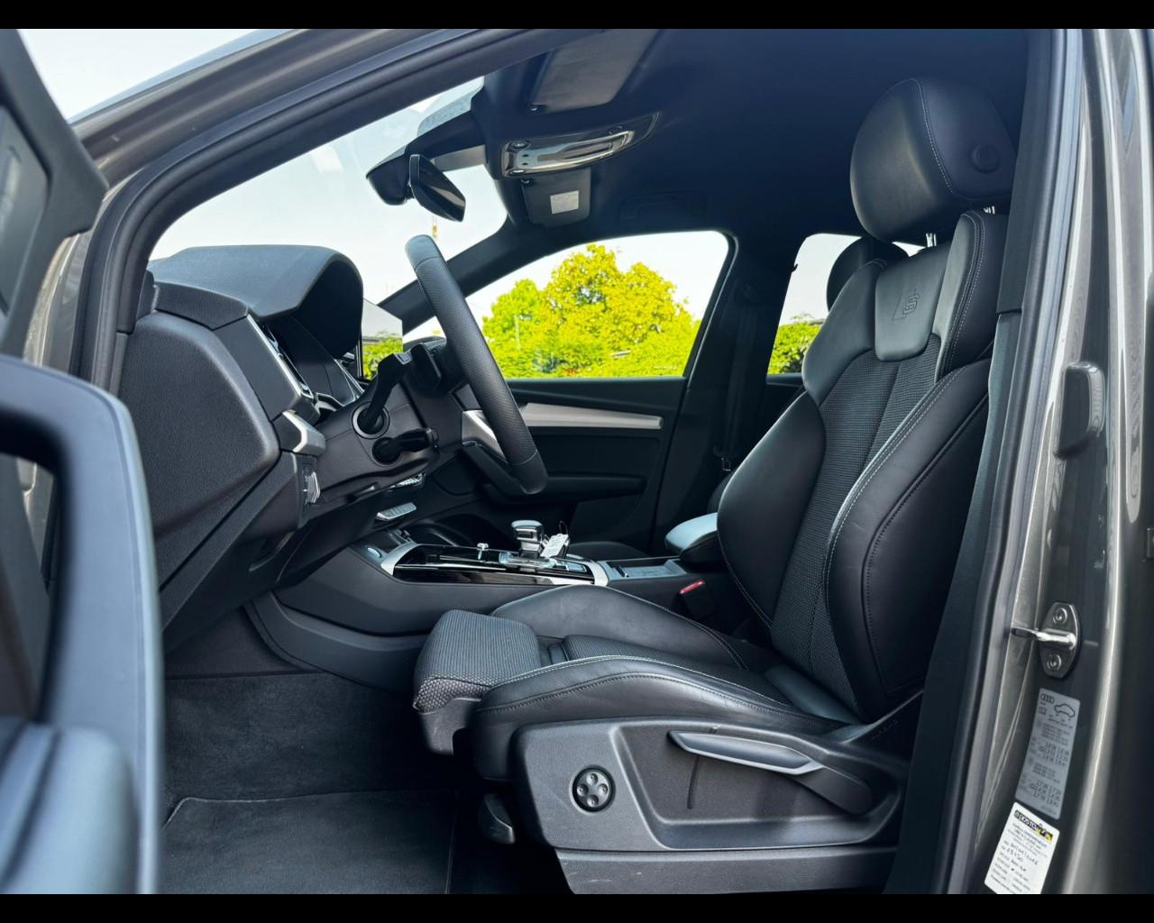 AUDI Q5 SPORTBACK 50 TFSIe S-TRONIC IDENTITY BLACK