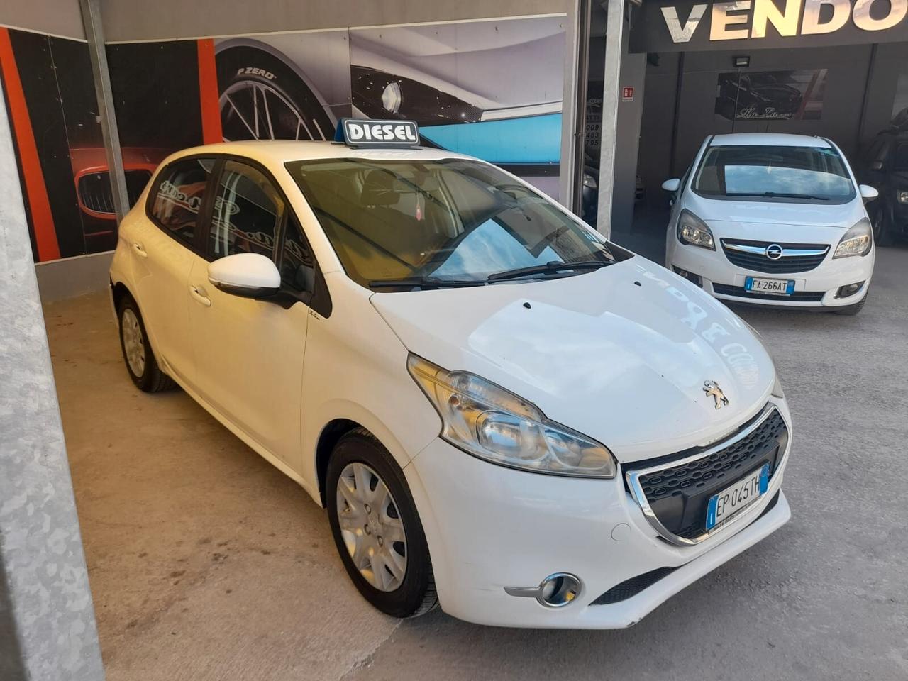 Peugeot 208 1.4cc diesel(PRIVATO)-2013