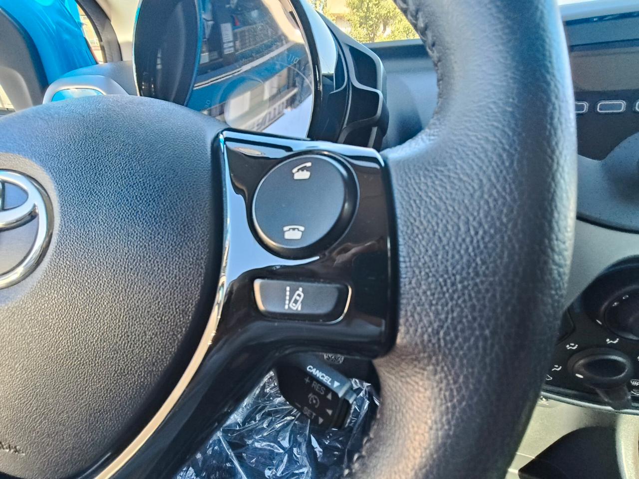 Toyota Aygo 1.0 VVT-i 72 CV 5 porte x-cool