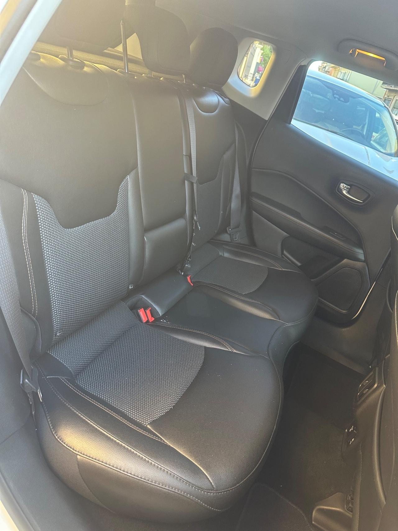 Jeep Compass 2.0 MTJ aut. 4WD Limited KM207399 CERT