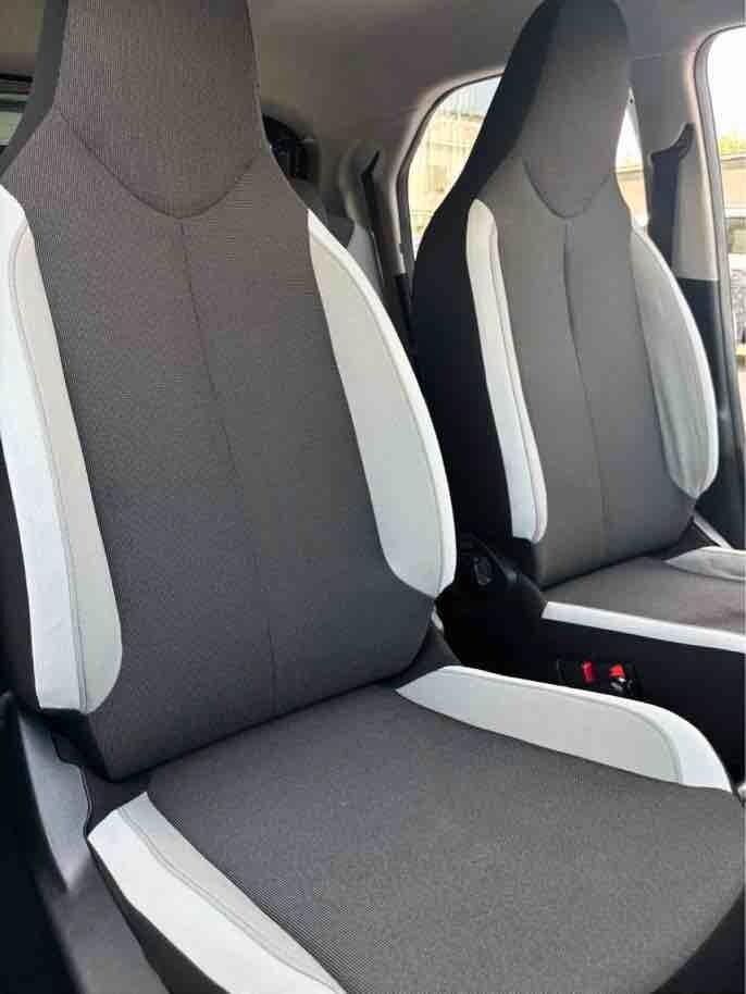 Toyota Aygo 1.0 VVT-i 69 CV 5 porte x-play TSS MMT