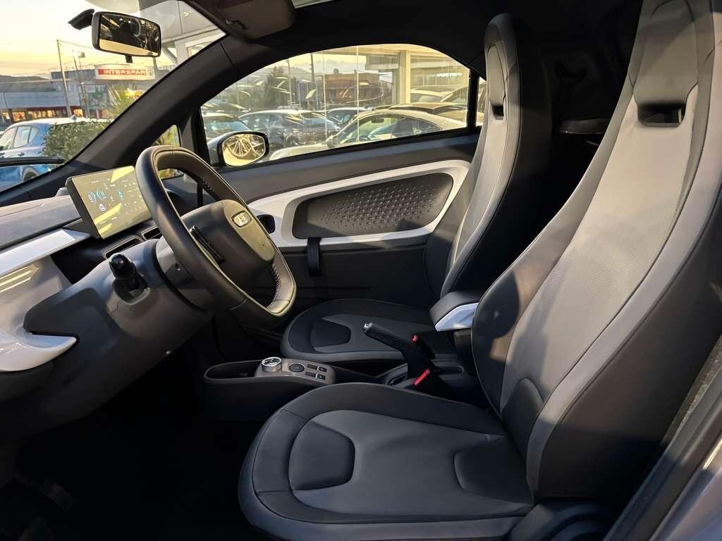 Xev Yoyo Pro 2025 / KM 6.000 IVA ESPOSTA Tua a solo 129 Euro al mese AUTO AZIENDALE