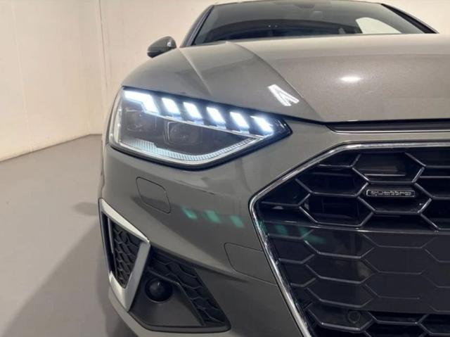 AUDI A4 Avant 40 TDI quattro S tronic S line edition