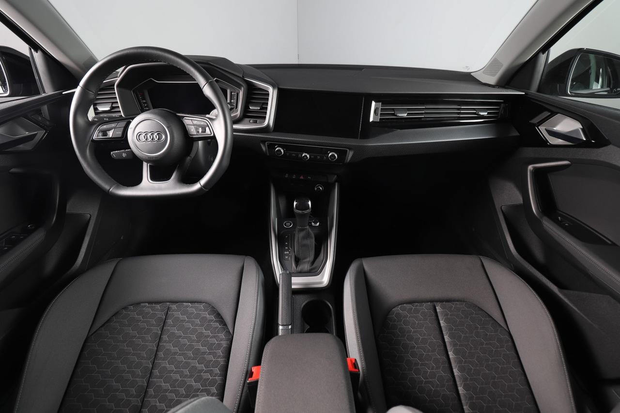 Audi A1 Sportback 30 Tfsi S-tronic S-line Black Identity