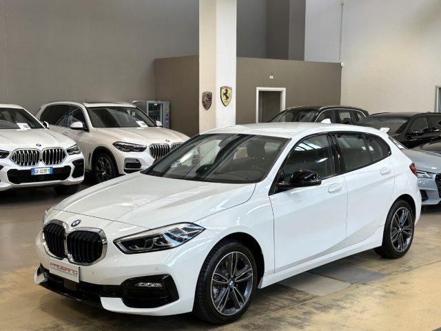 BMW 116 d Sport Automatica - LED - Carplay - 17"