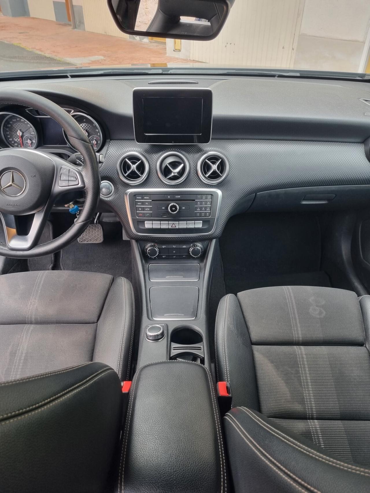 Mercedes-benz A 200 A 200 d Sport