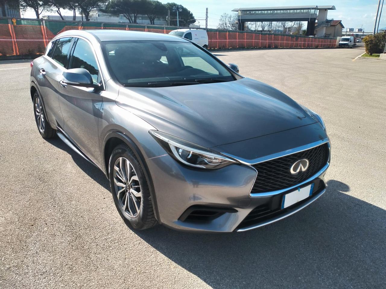 Infiniti Q30 1.5 diesel Business Executive