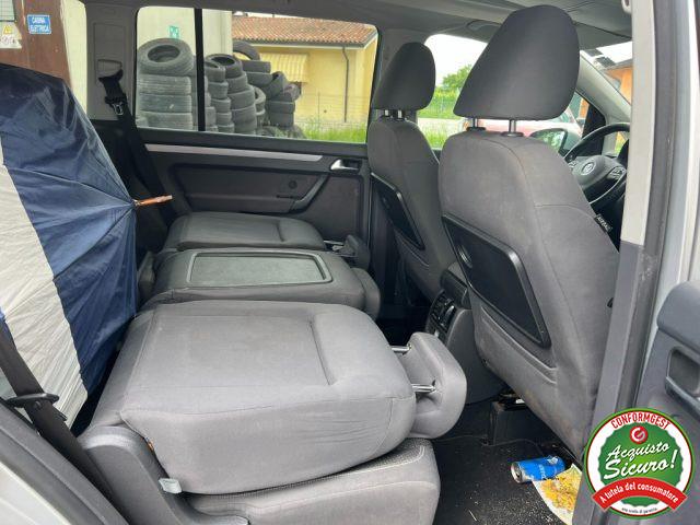 VOLKSWAGEN Touran 1.6 TDI DSG Comfortline 7 POSTI