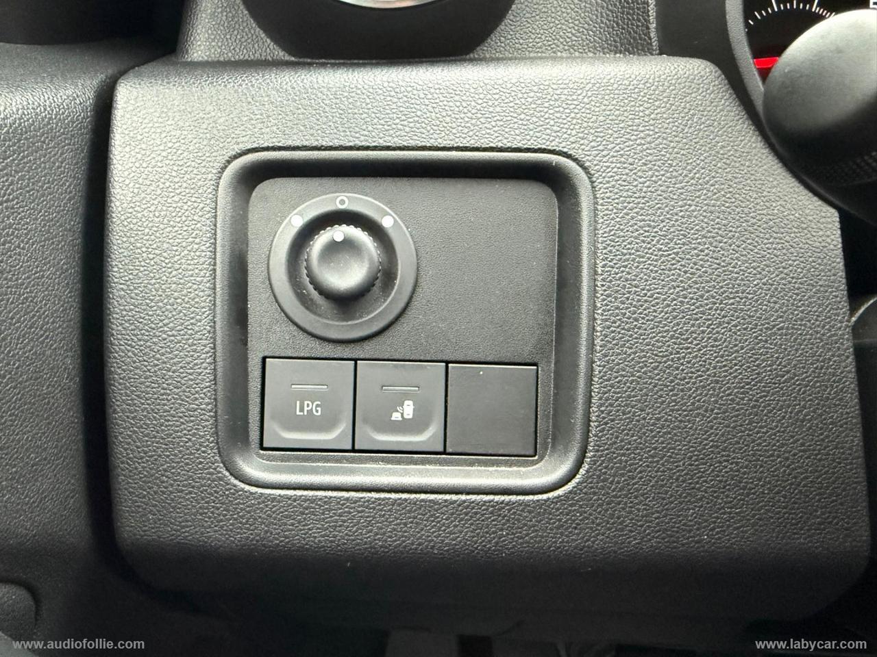 DACIA Duster 1.0 TCe 100 CV ECO-G 4x2 Prestige