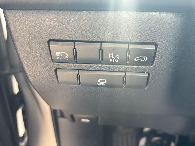 Lexus NX NX 300h 2.5 Luxury 4wd cvt