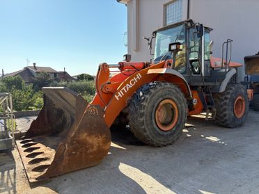 Pala gommata Hitachi ZW220