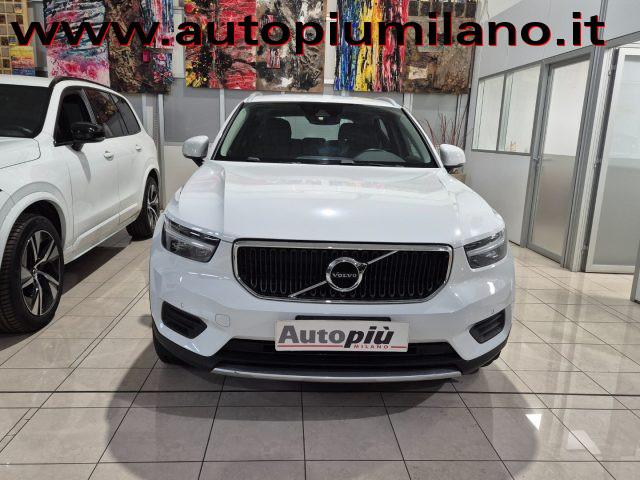 VOLVO XC40 T3 Geartronic Momentum Pro