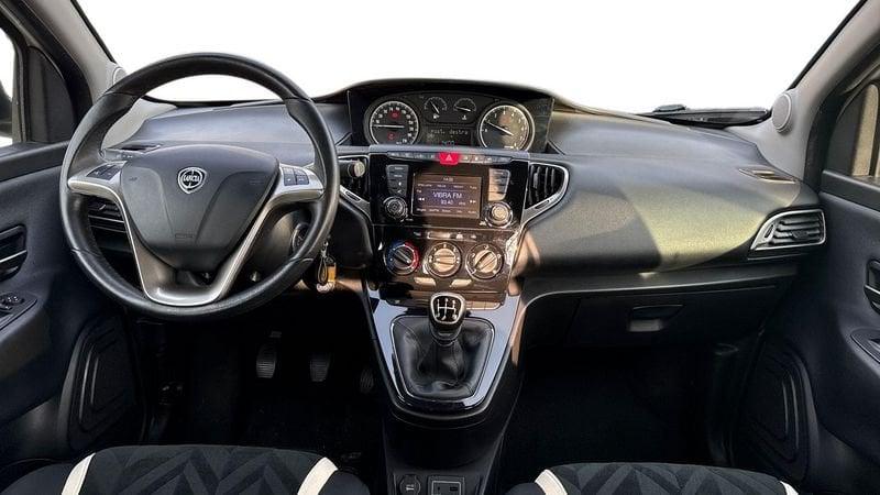 Lancia Ypsilon 5 Porte 1.2 Ecochic 69cv Gold