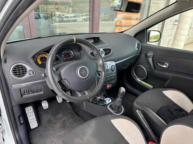 Renault Clio 3p 2.0 16v RS 203cv