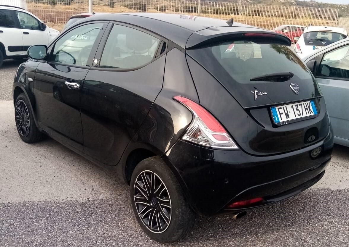Lancia Ypsilon 1.2 69 CV 5 porte GPL Ecochic Gold