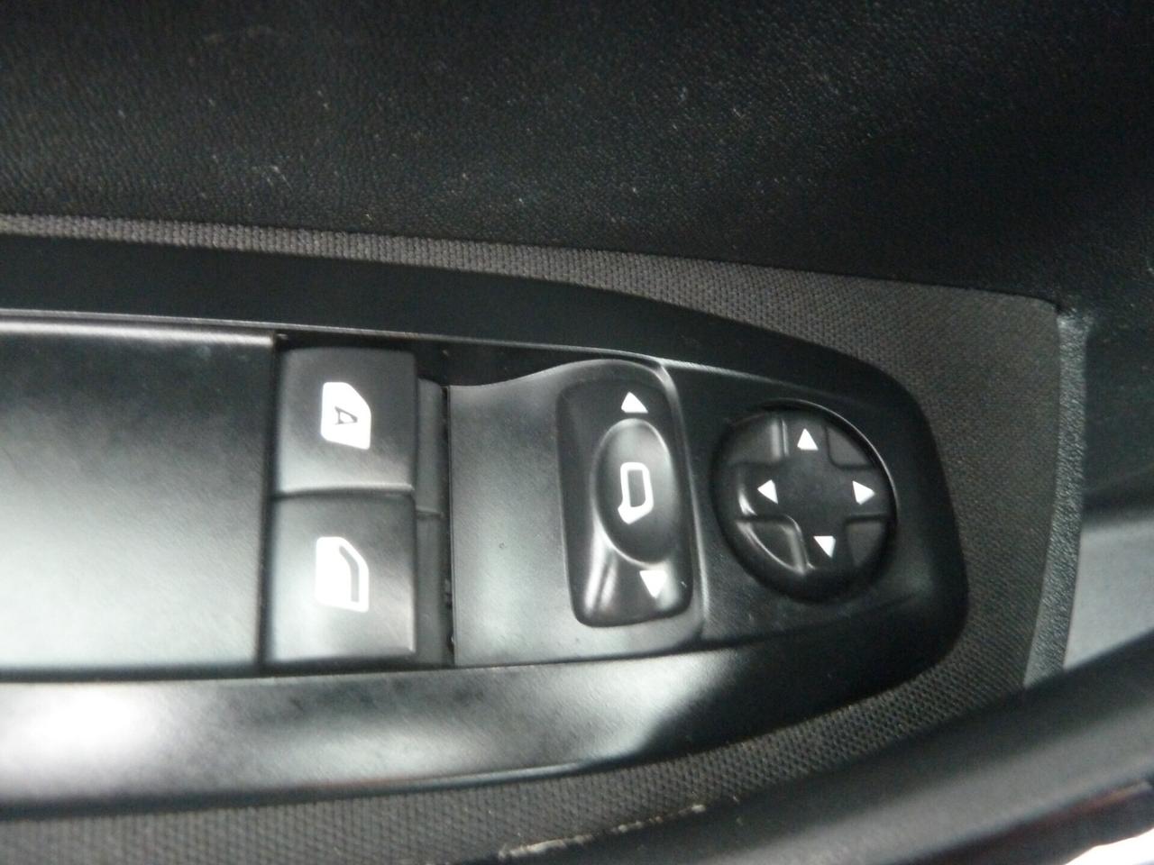 Peugeot 208 1.0 VTi 68 CV 5 p. Access Ok Neopatentati