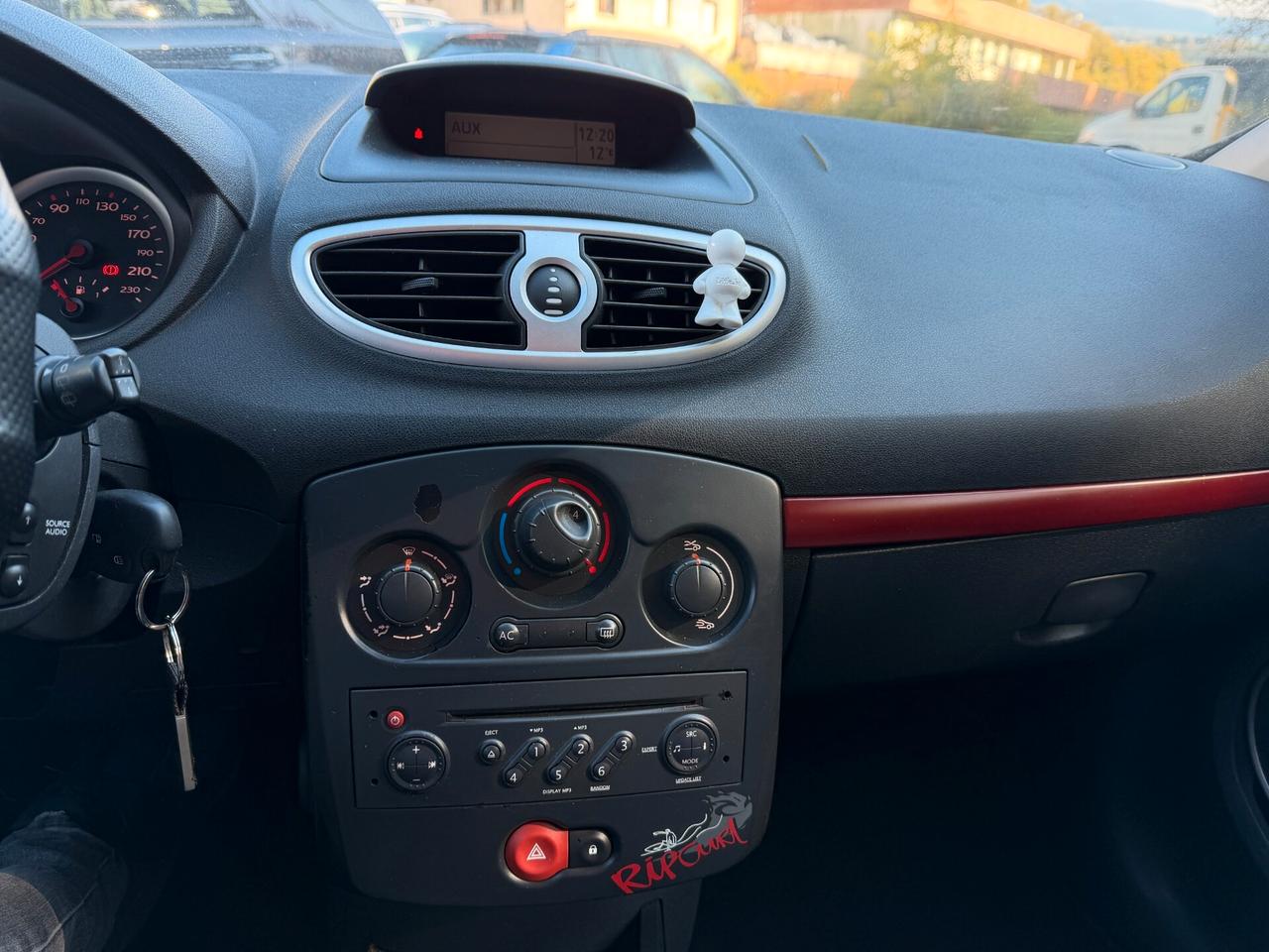 Renault Clio 1.2 16V 3 porte Rip Curl