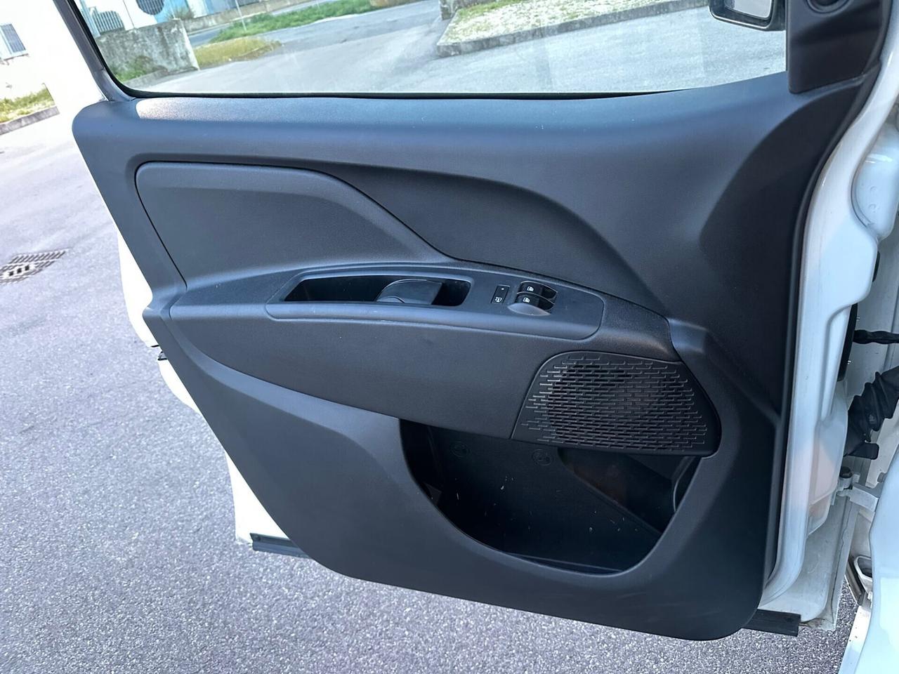 Fiat doblo del 2022 cc 1.6 diesel euro 6